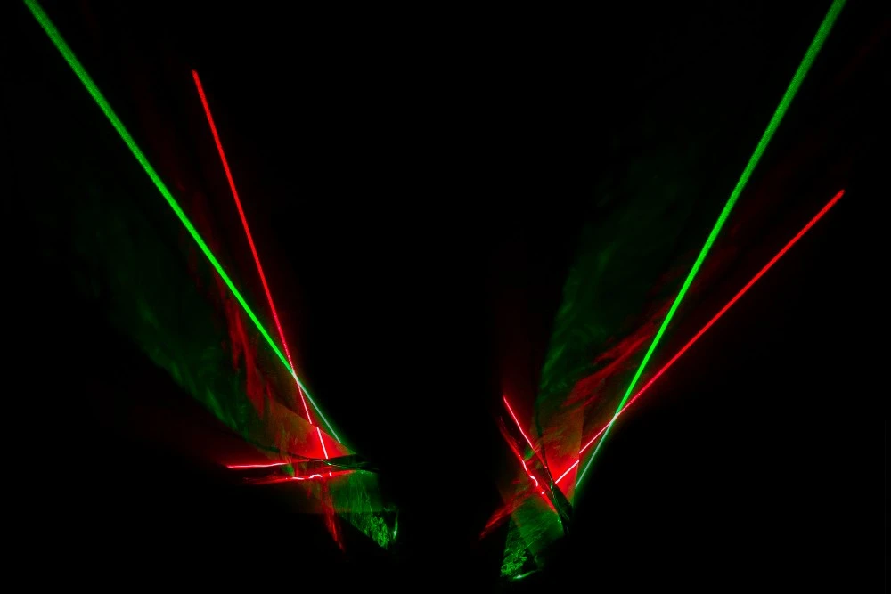 Kesenian Lampu Laser Pentas dalam Konsert dan Persembahan